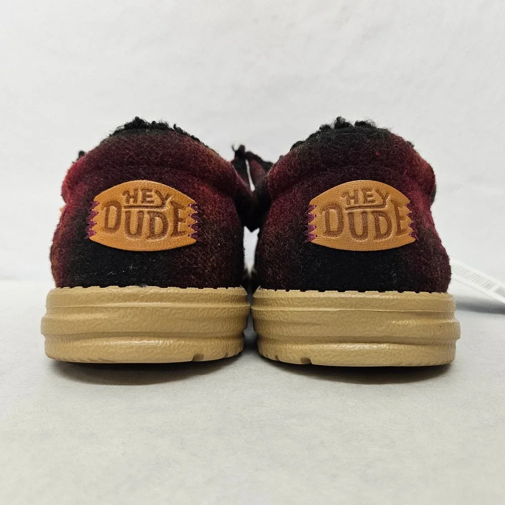Hey Dude Wally Cozy Plaid Loafers Lined 44341-6RQ Red Black Mens Size‎ 9